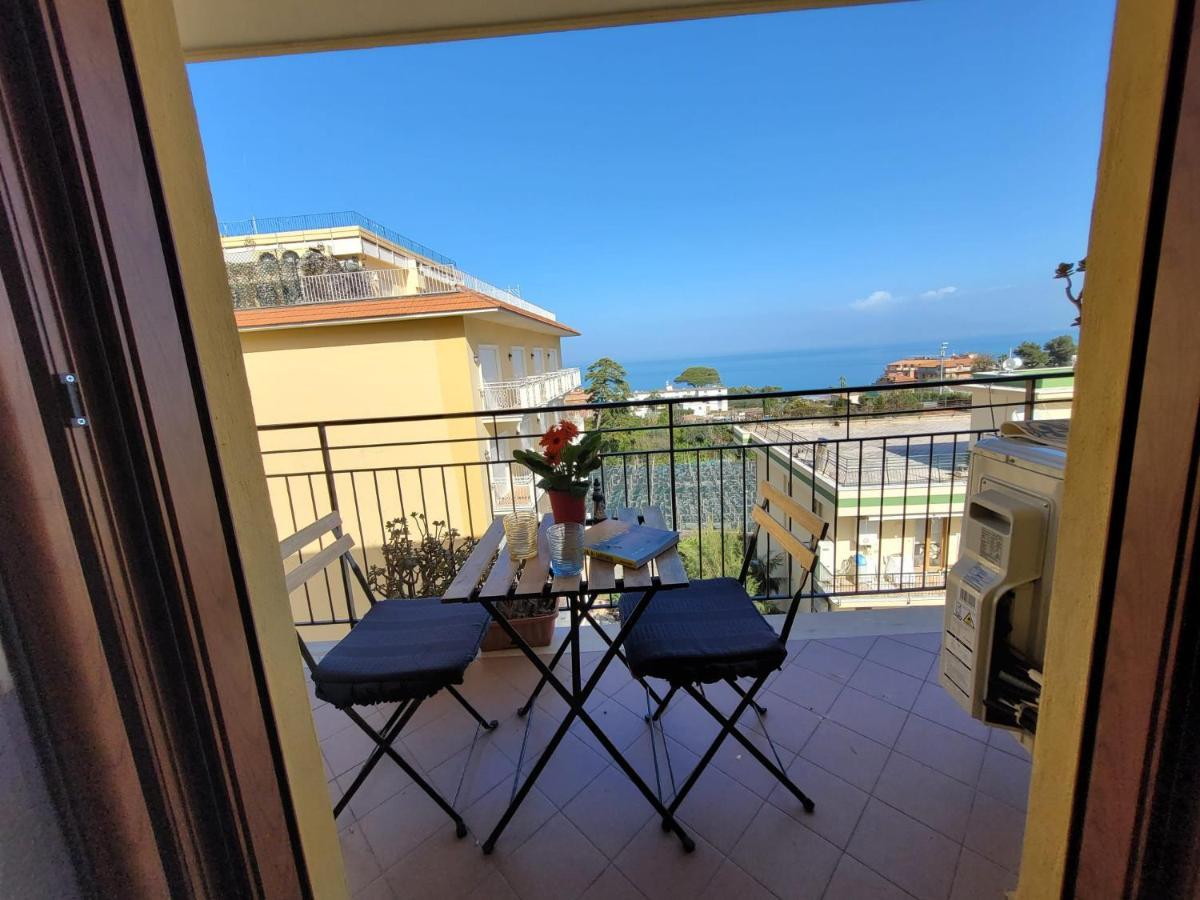Sara Blu Apartment Sorrento Eksteriør billede